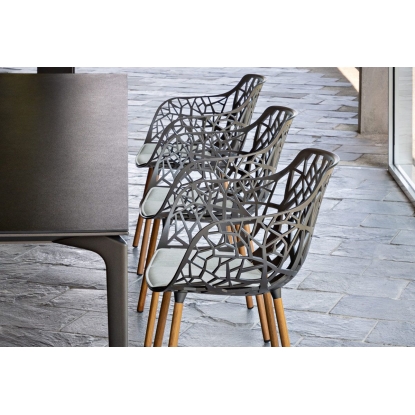 Krzesło aluminiowe z drewnem Iroko - Forest Fast SPA Design