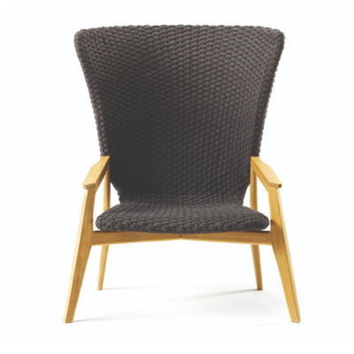 Wysoki fotel ogrodowy - Knit włoskiej marki Ethimo, wykonany z drewna tekowego